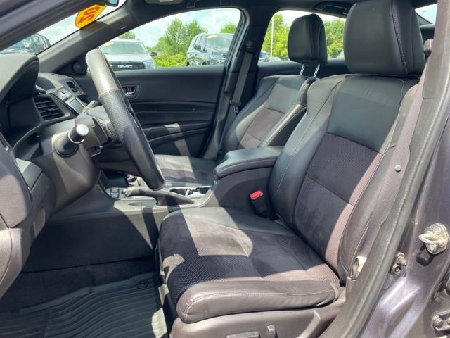 Vehicle image 11 of 28