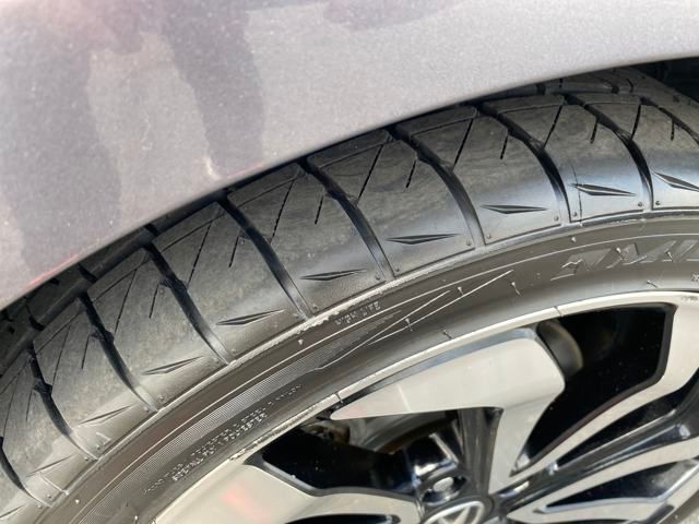 Vehicle image 8 of 28