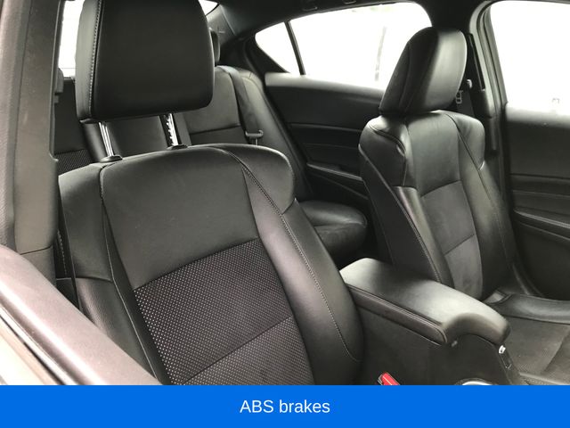 Vehicle image 10 of 28