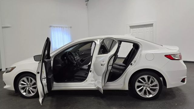 2017 Acura ILX Acurawatch Plus Image 12 of 28