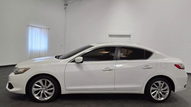 2017 Acura ILX Acurawatch Plus Image 11 of 28