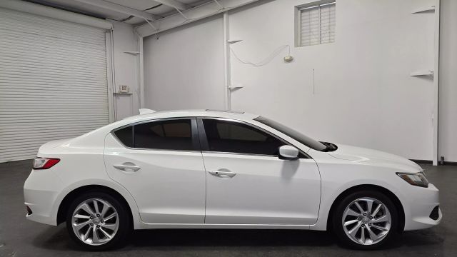 2017 Acura ILX Acurawatch Plus Image 7 of 28