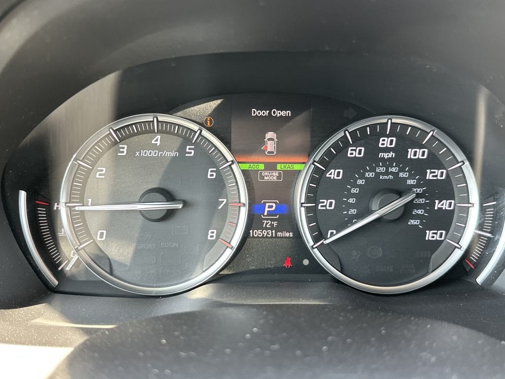Vehicle image 17 of 23