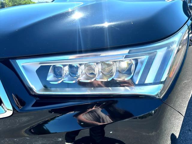 Vehicle image 26 of 30