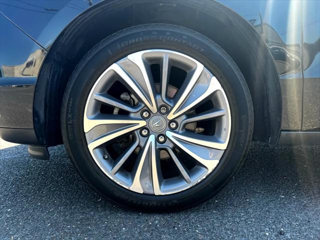 Vehicle image 27 of 30