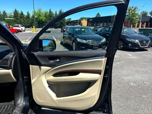 Vehicle image 21 of 30