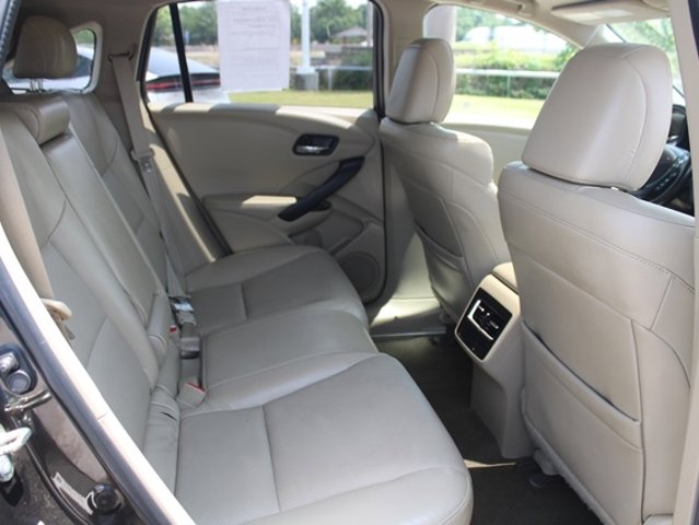 Vehicle image 24 of 29
