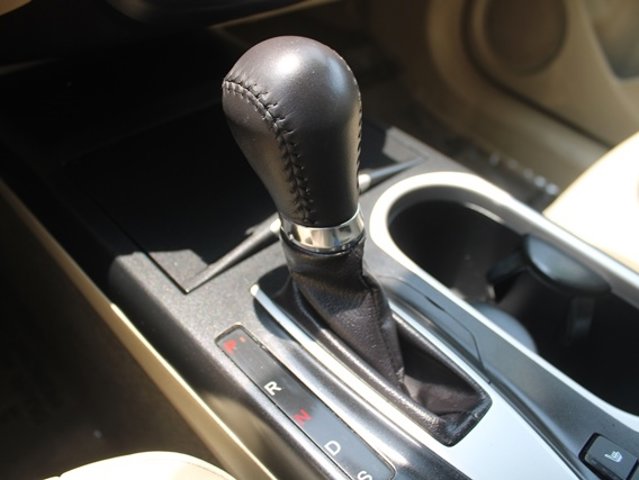 Vehicle image 19 of 29