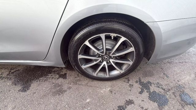 Vehicle image 9 of 30
