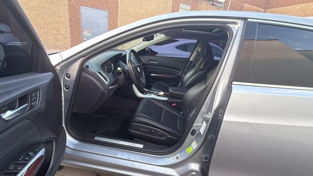 Vehicle image 22 of 30