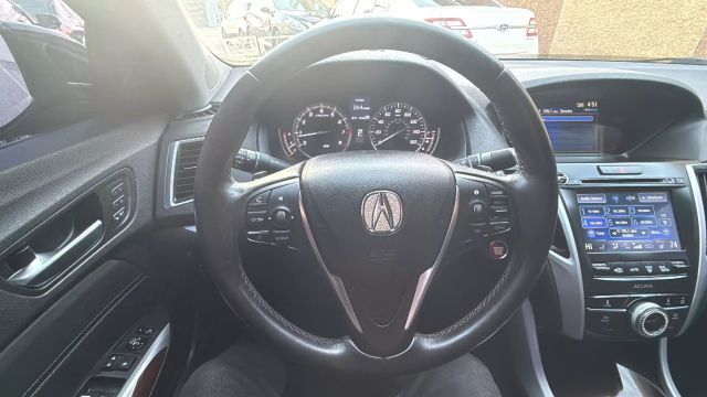 Vehicle image 12 of 30