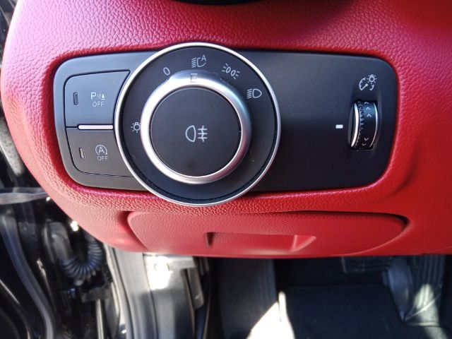Vehicle image 13 of 39