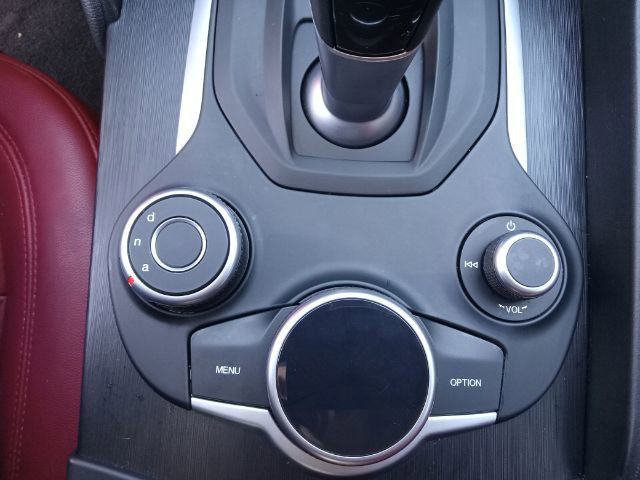 Vehicle image 21 of 39