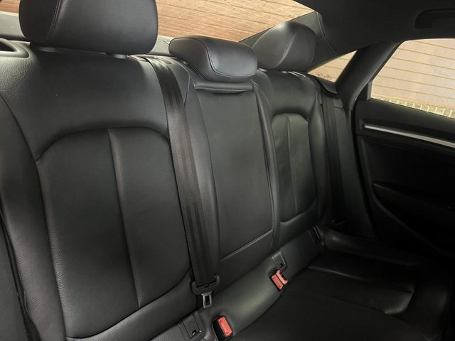 Vehicle image 23 of 31