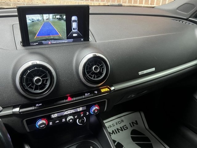 Vehicle image 15 of 31