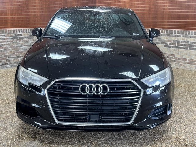 Vehicle image 4 of 31