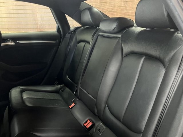 Vehicle image 21 of 31