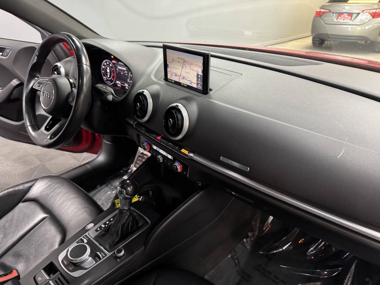 Vehicle image 55 of 59