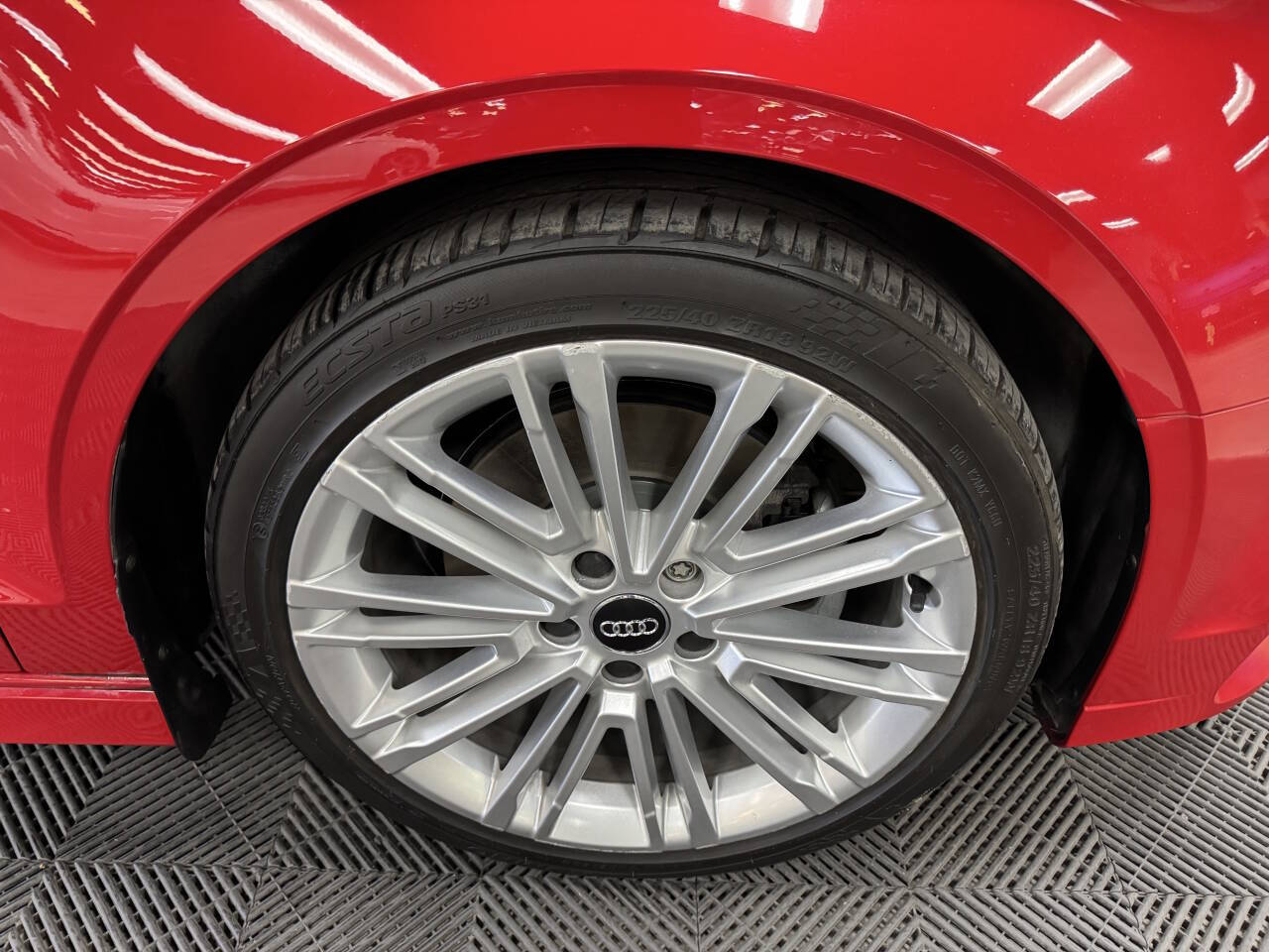 Vehicle image 18 of 59