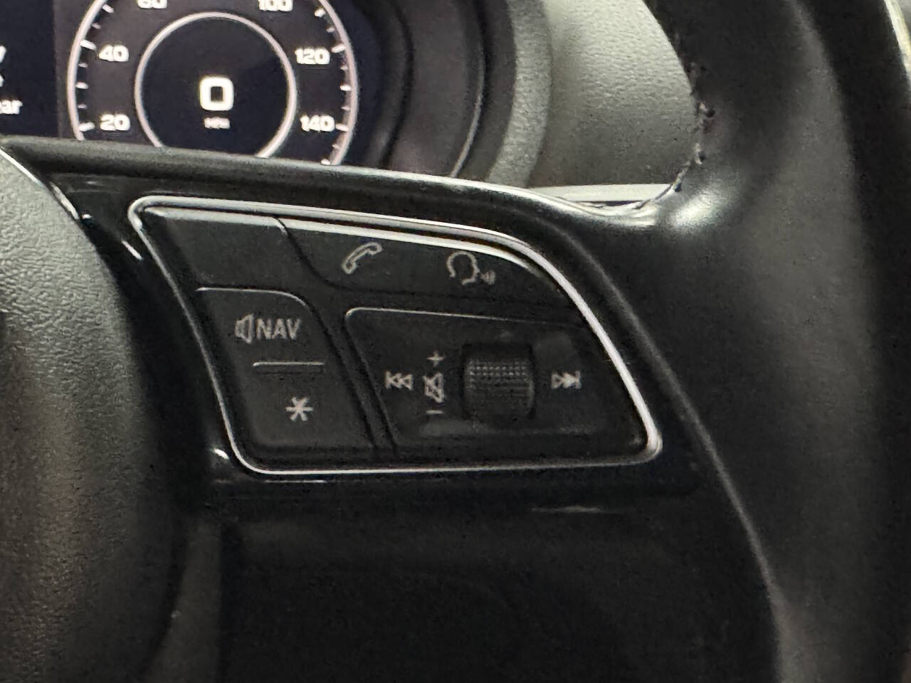 Vehicle image 30 of 59