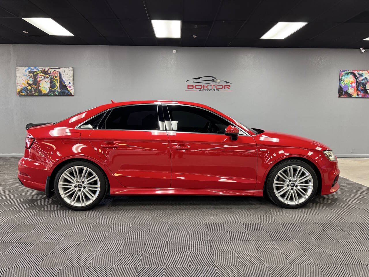 Vehicle image 9 of 59
