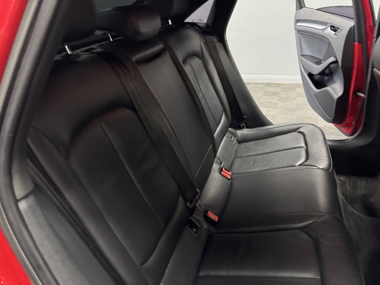 Vehicle image 51 of 59