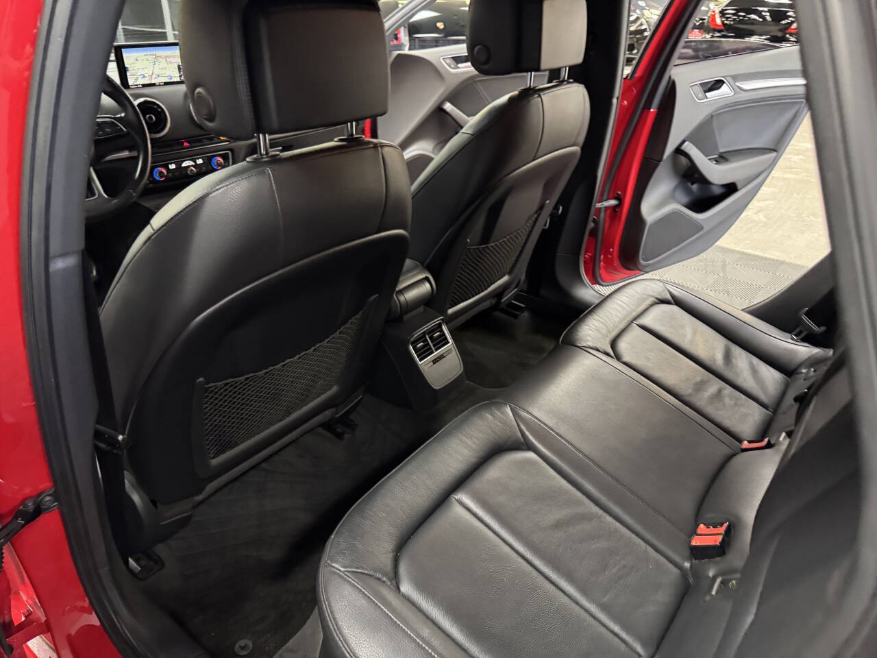 Vehicle image 46 of 59