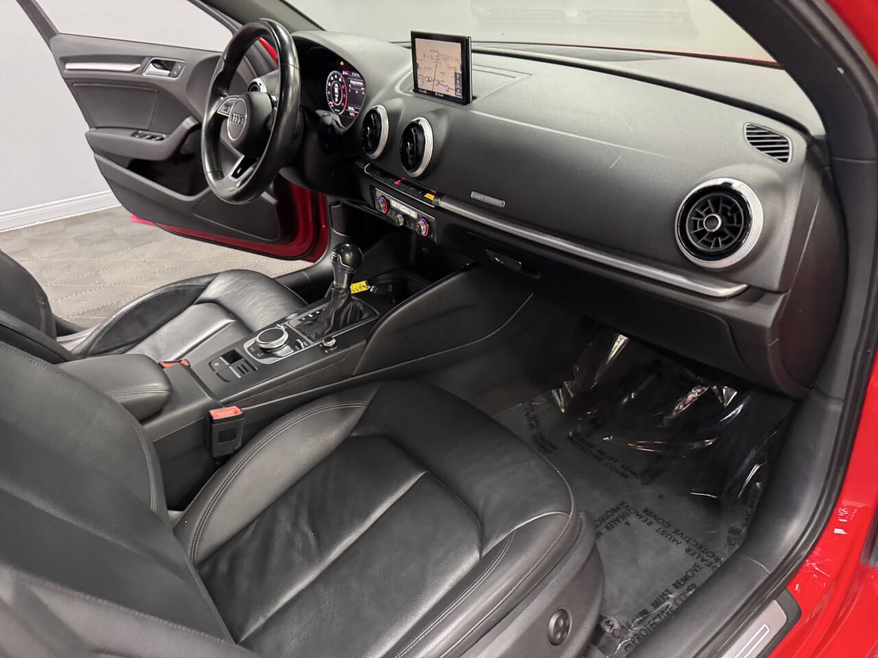 Vehicle image 58 of 59