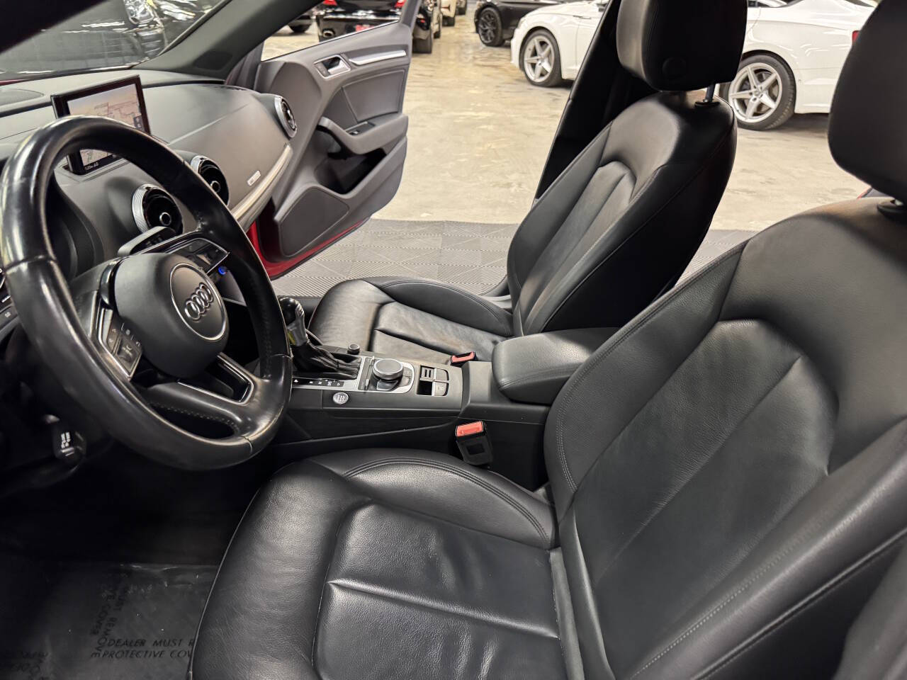 Vehicle image 34 of 59