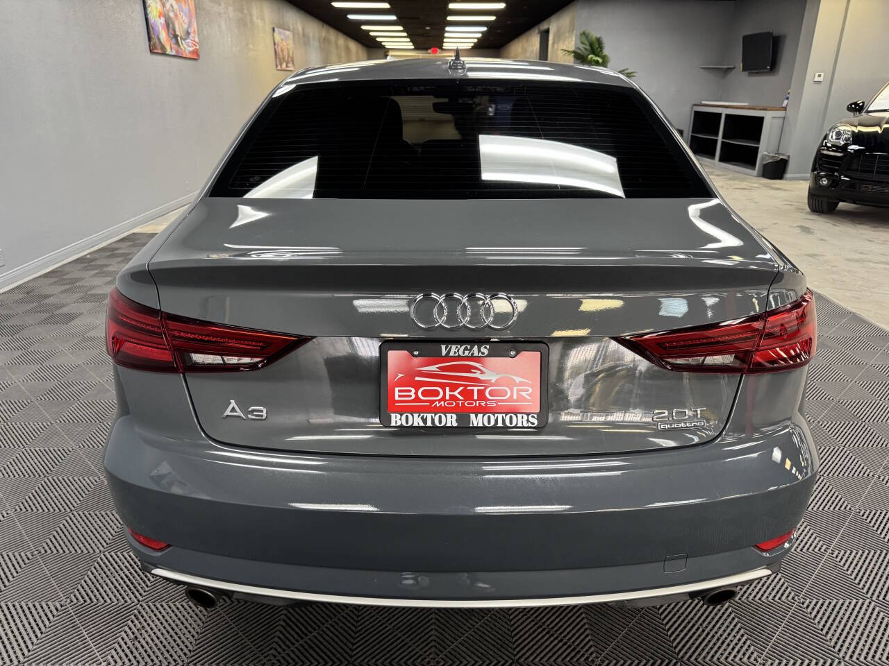 Vehicle image 17 of 59