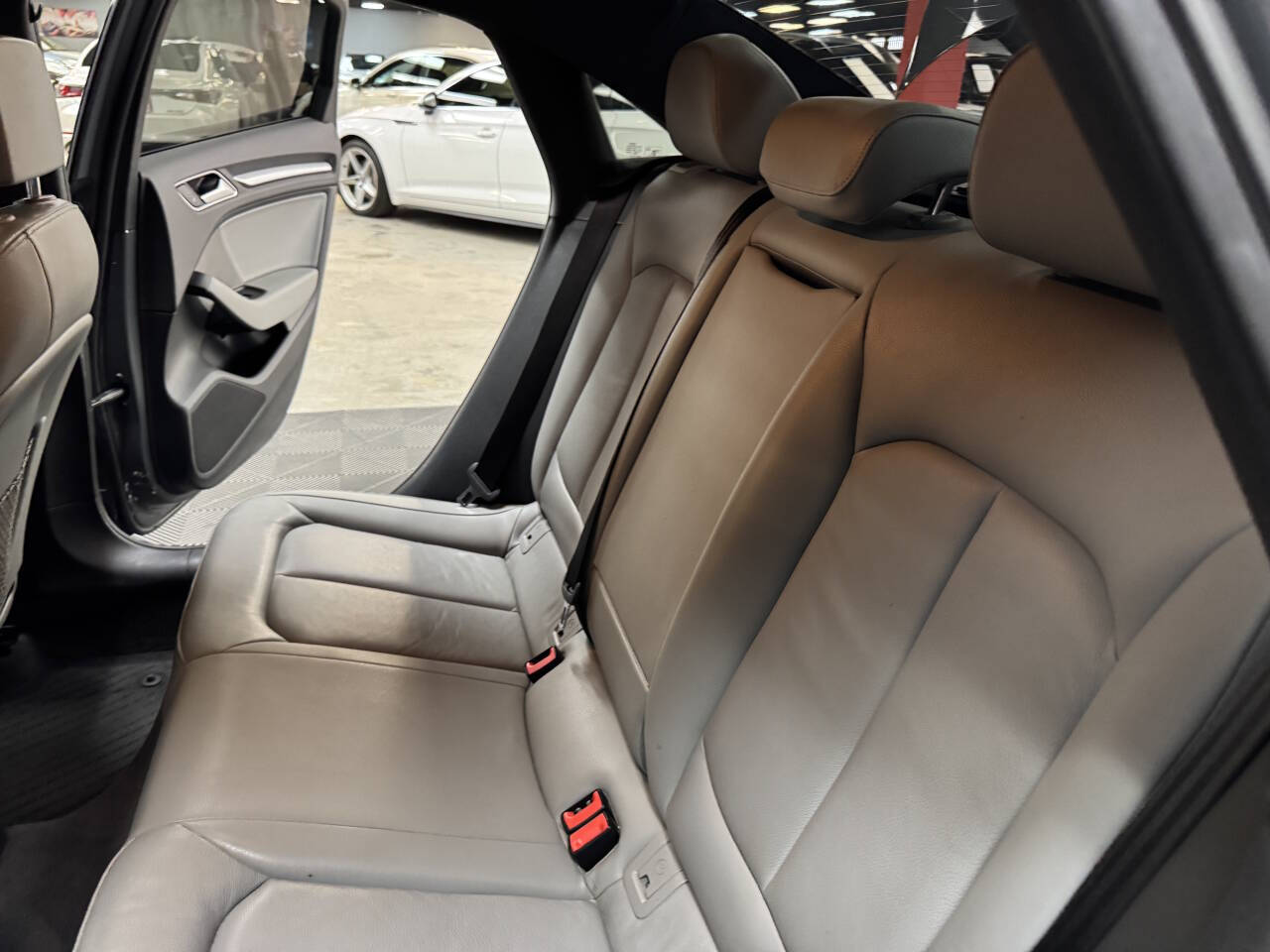 Vehicle image 47 of 59