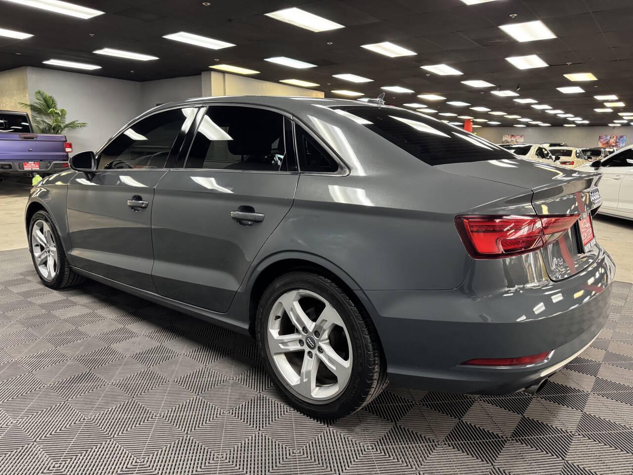 Vehicle image 12 of 59