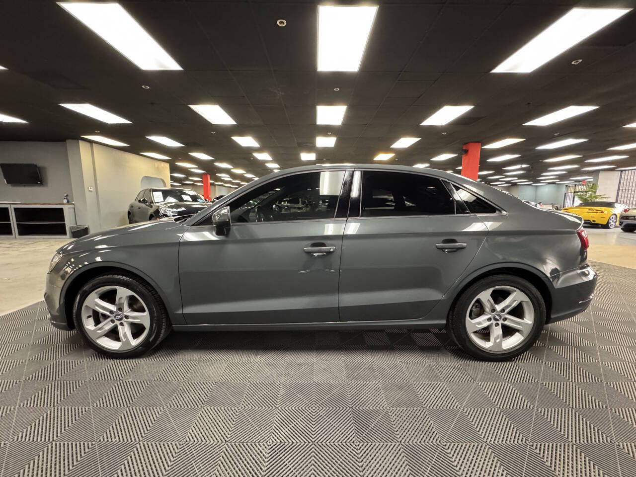 Vehicle image 13 of 59