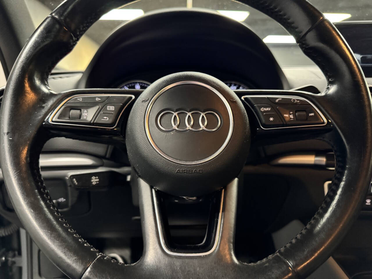 Vehicle image 22 of 59