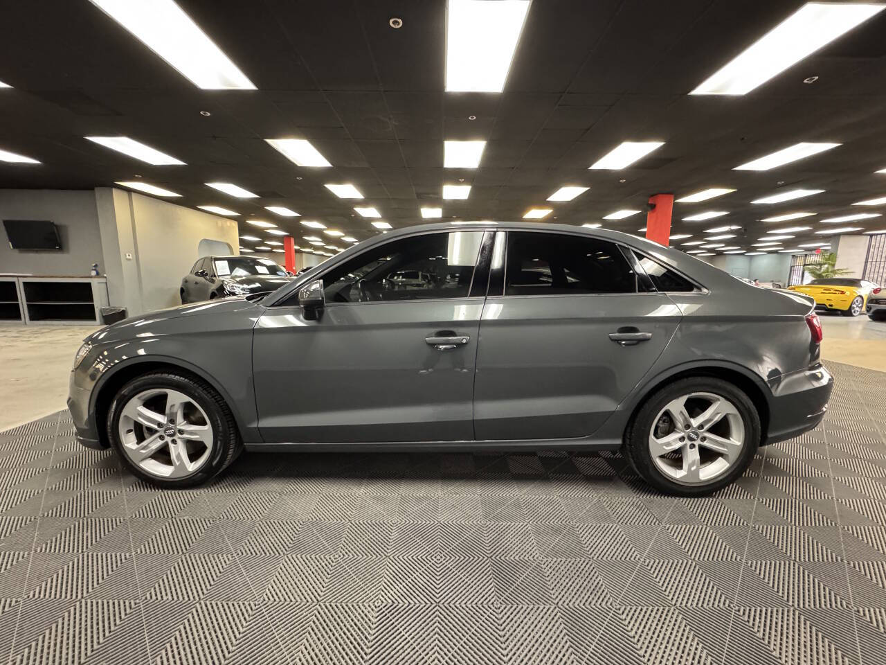 Vehicle image 14 of 59