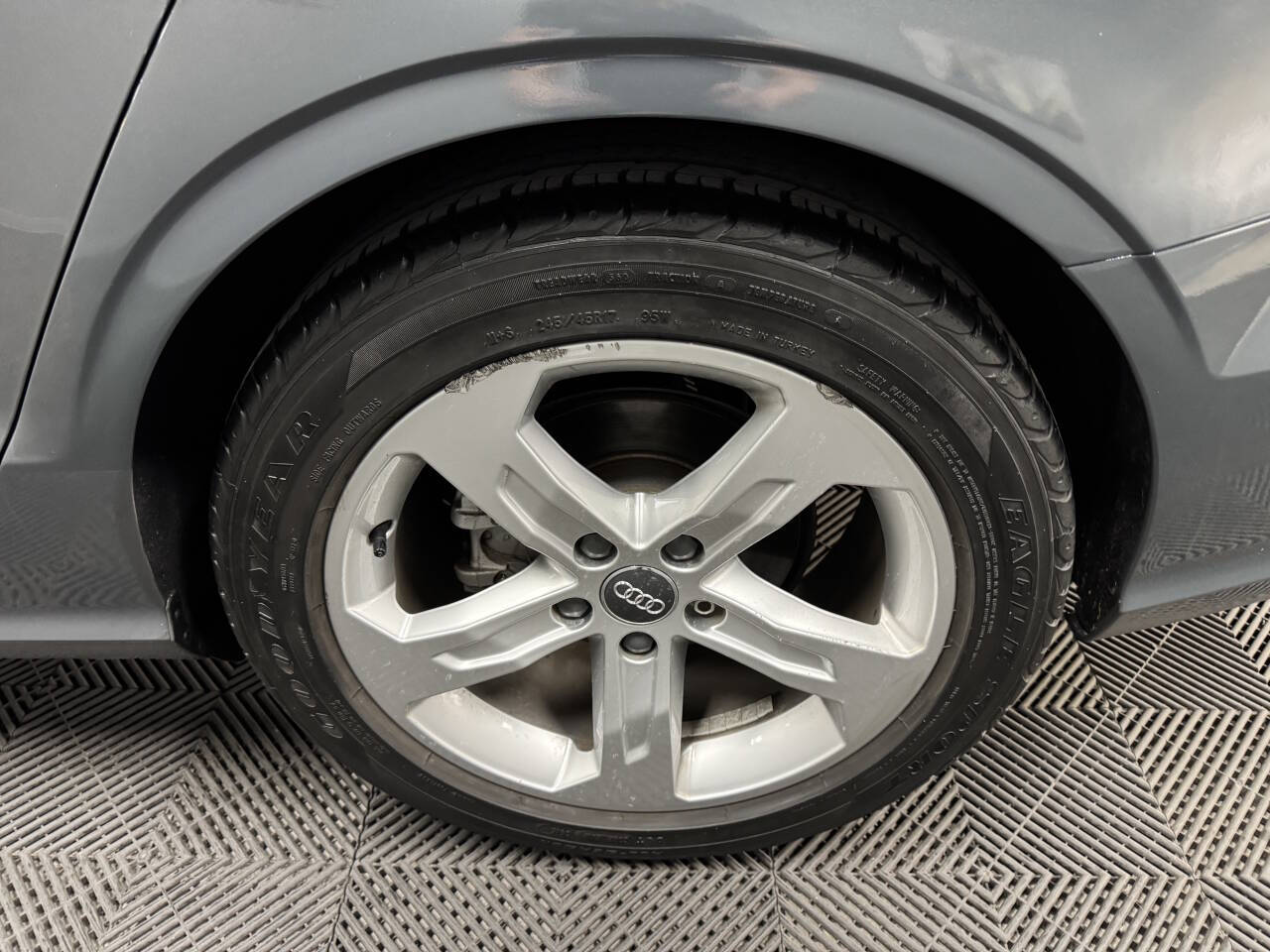 Vehicle image 20 of 59