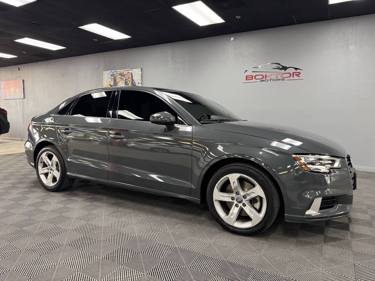 Vehicle image 6 of 59