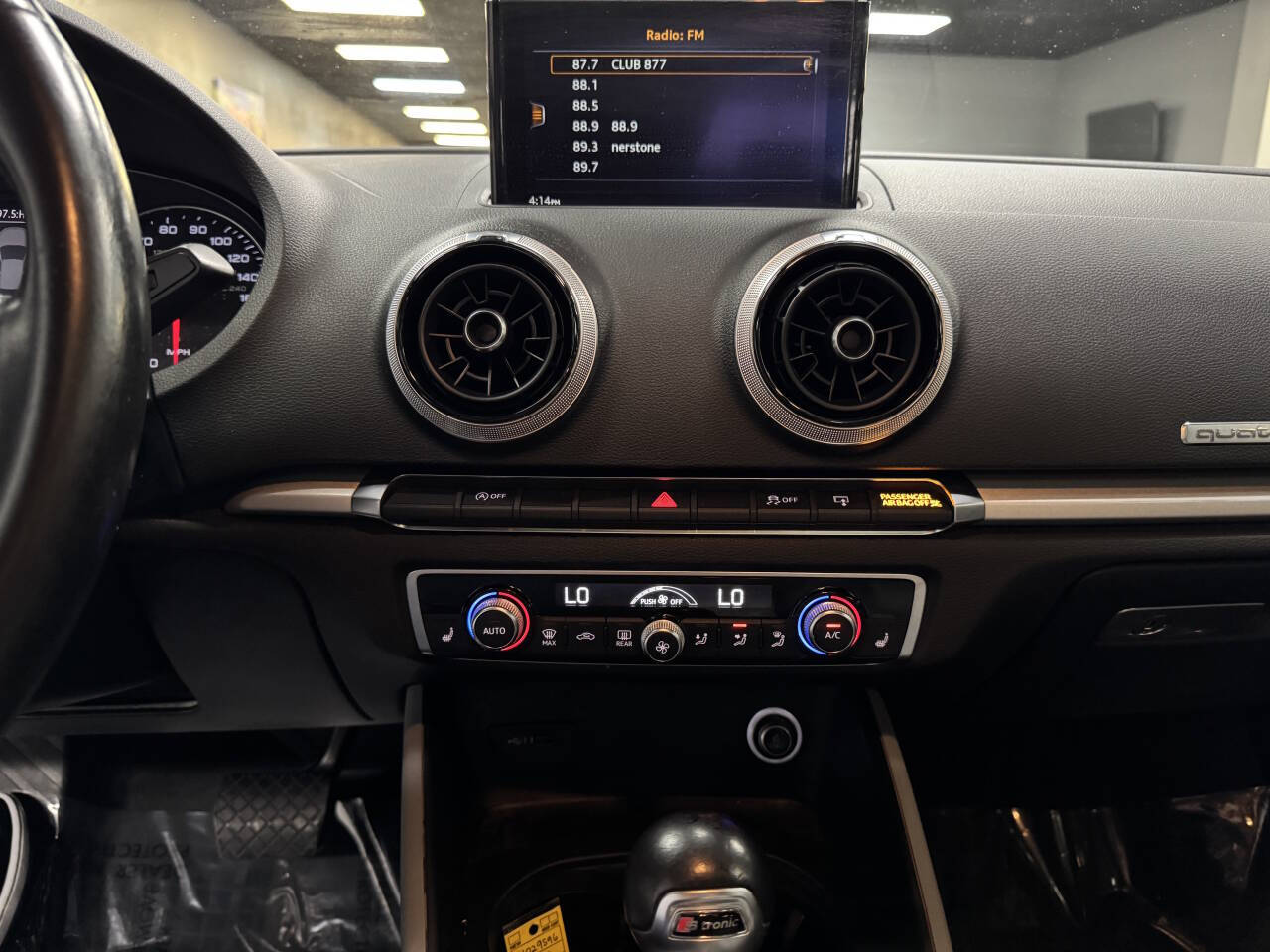 Vehicle image 26 of 59