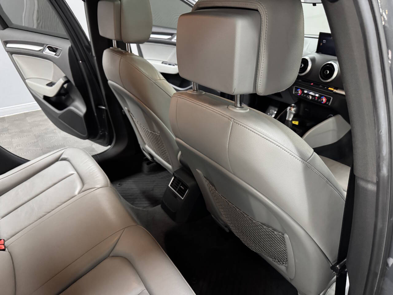Vehicle image 43 of 59