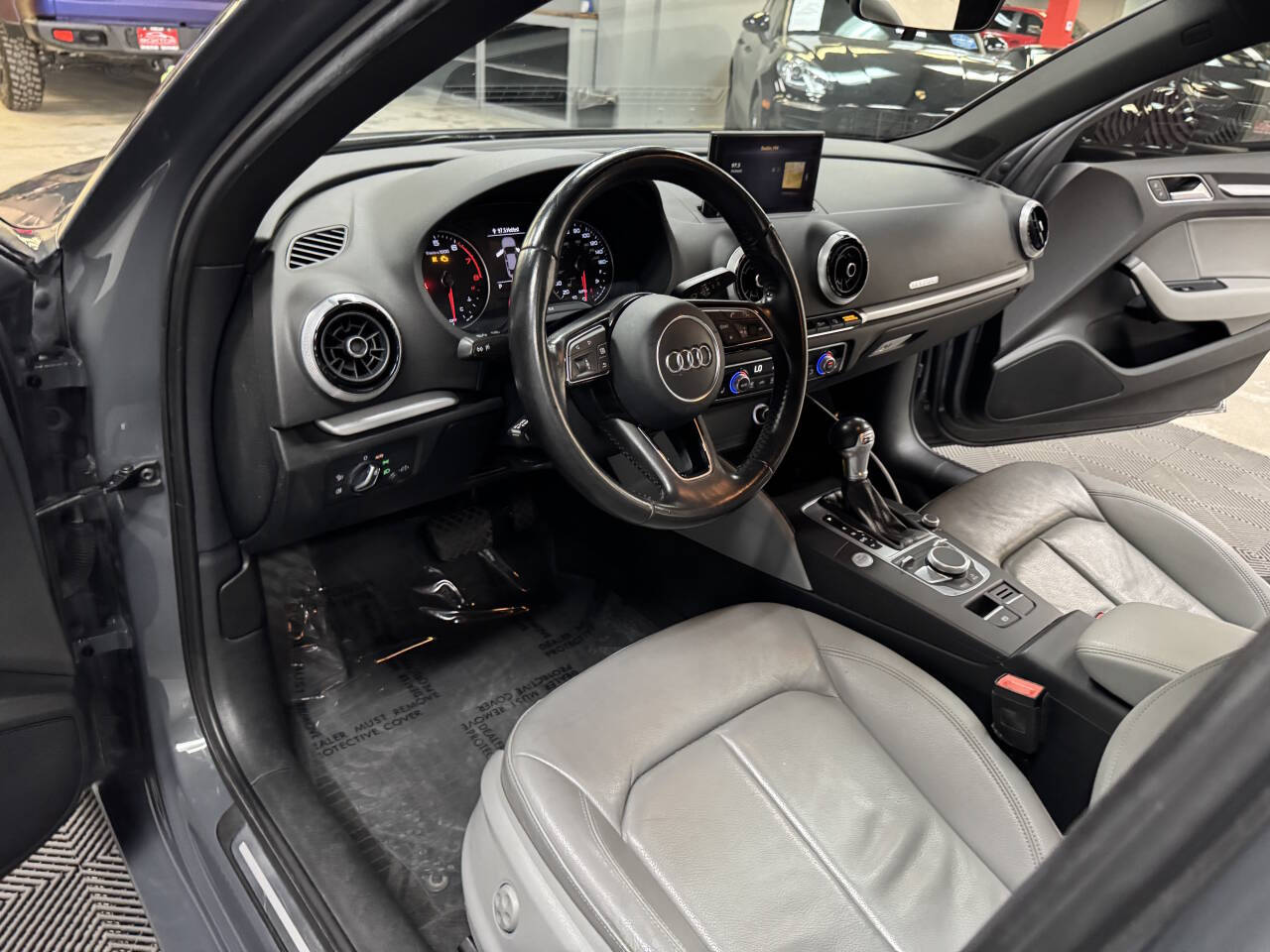 Vehicle image 54 of 59