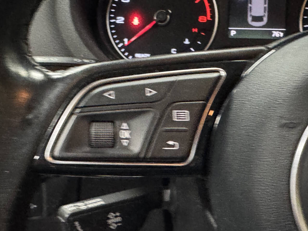 Vehicle image 28 of 59