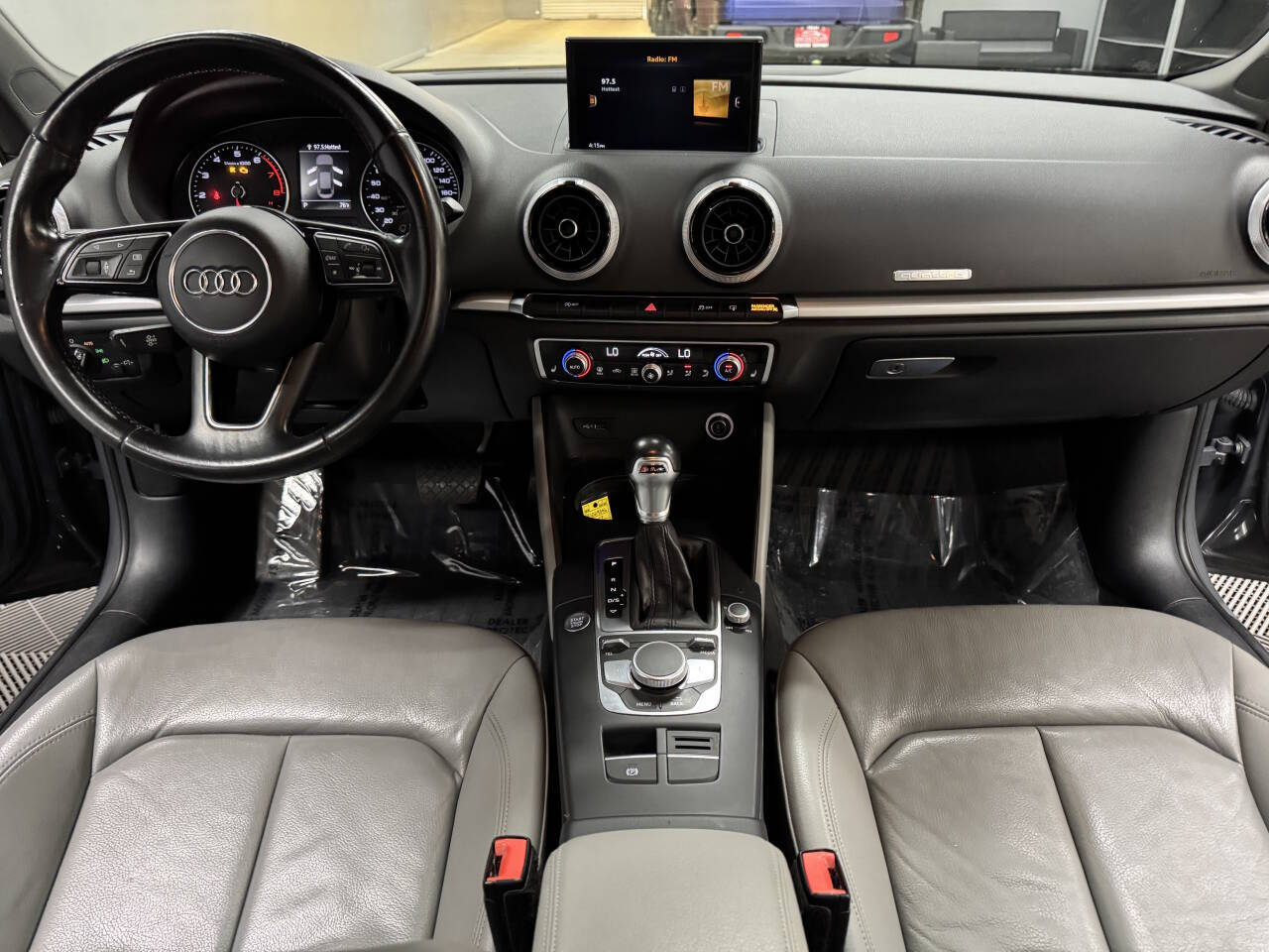 Vehicle image 52 of 59
