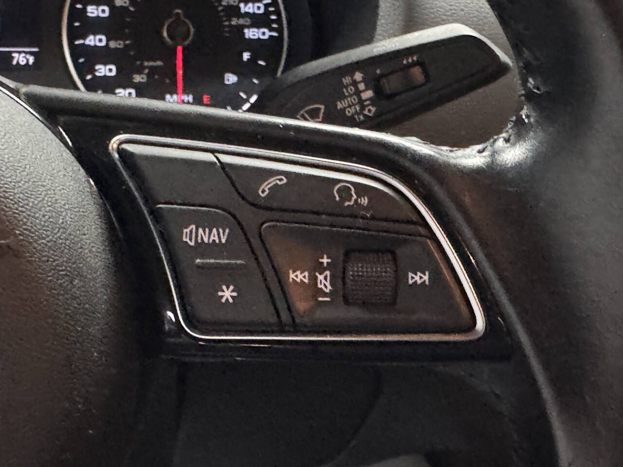 Vehicle image 29 of 59