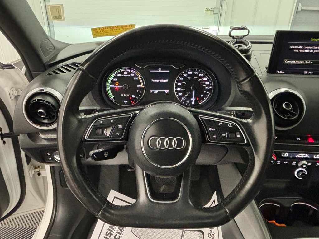 Vehicle image 17 of 17