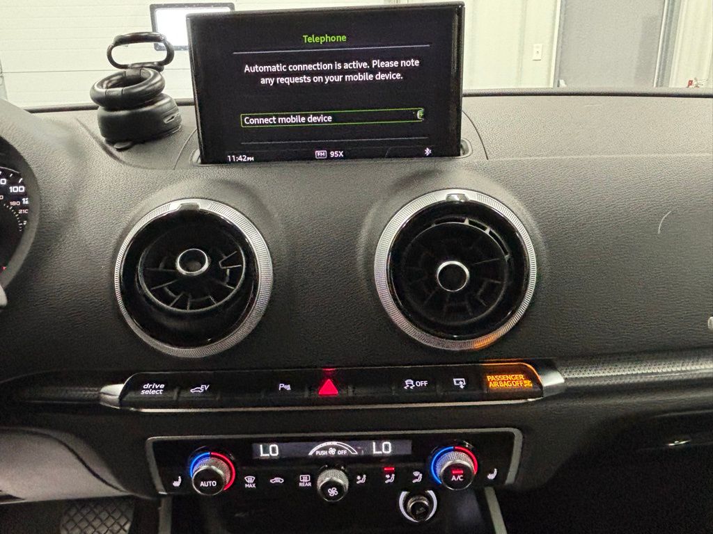 Vehicle image 10 of 17