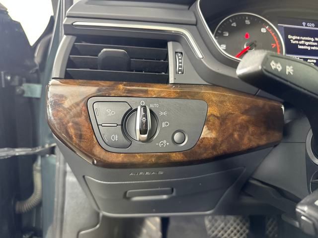 Vehicle image 17 of 27