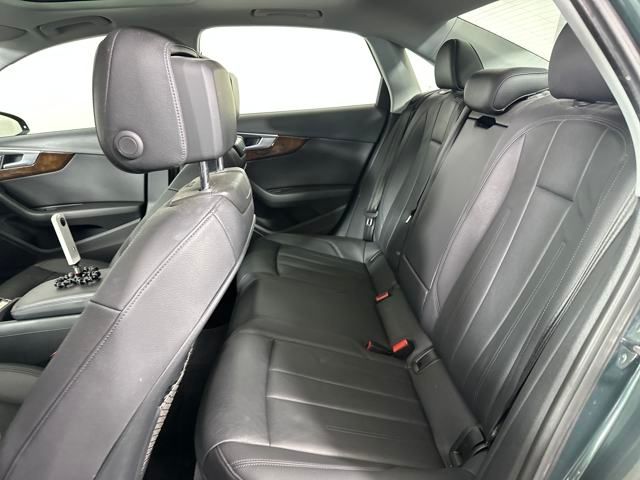 Vehicle image 23 of 27