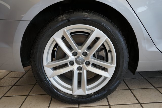 Vehicle image 52 of 54