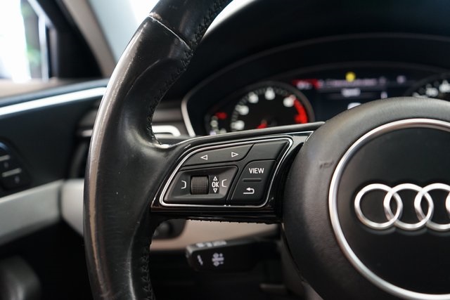 Vehicle image 31 of 54
