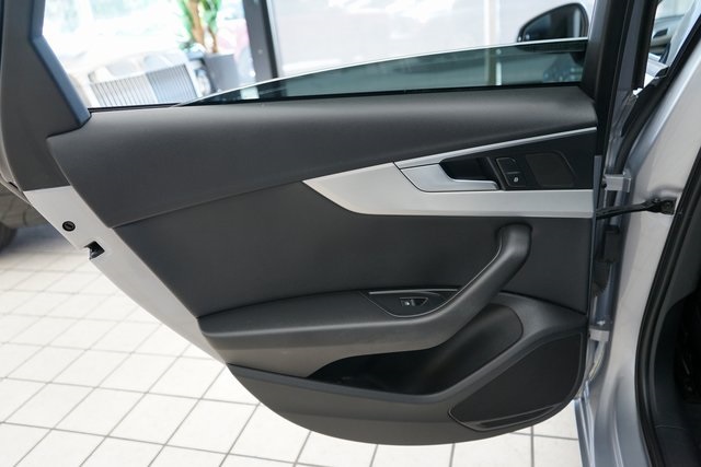 Vehicle image 43 of 54
